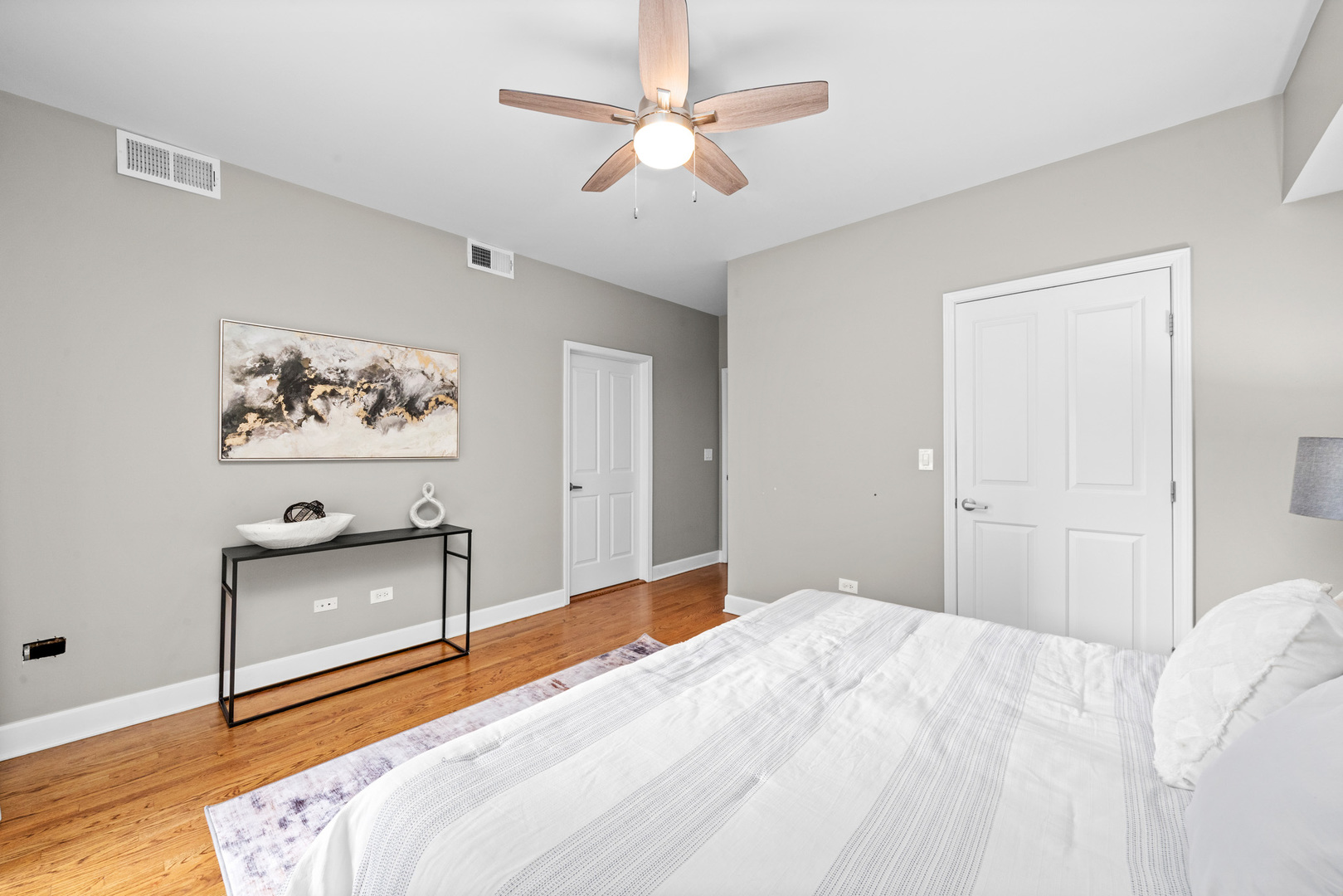 437 W North Avenue Unit: 203