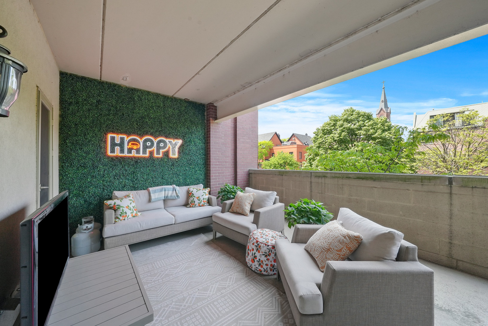 437 W North Avenue Unit: 203