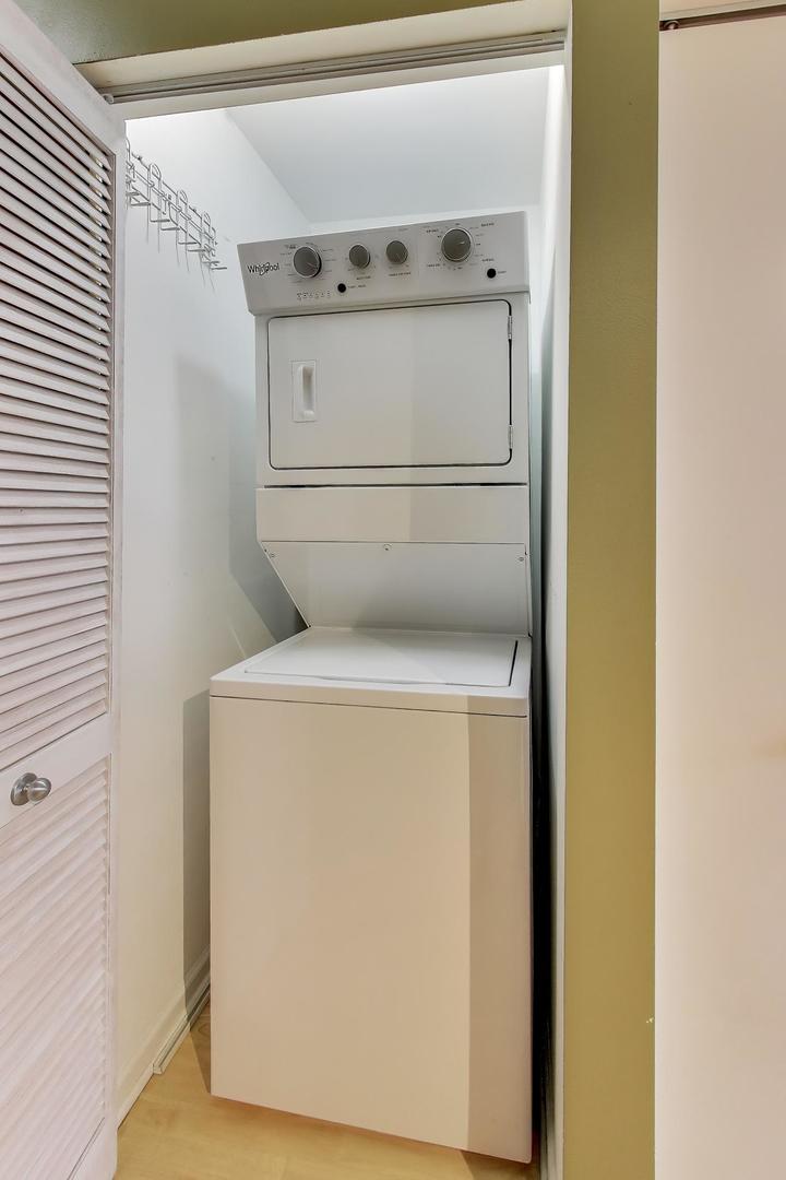 1255 S STATE Street Unit: 1017