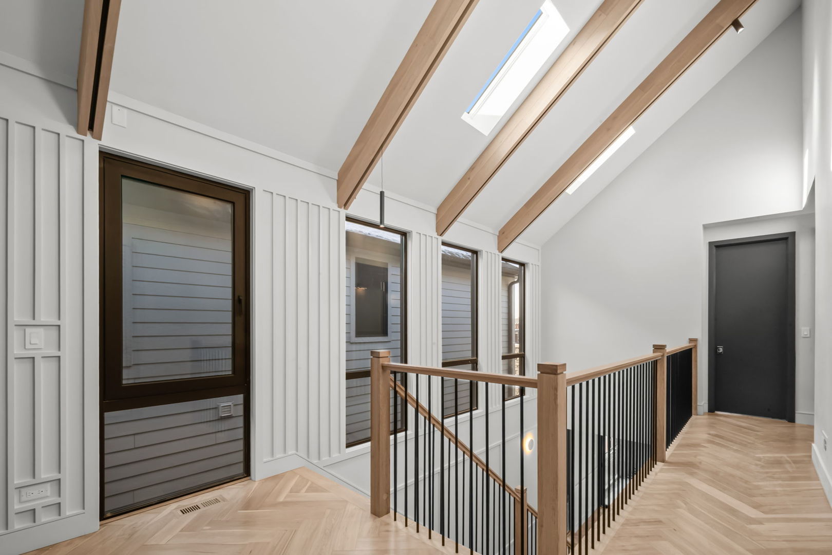 3754 N Claremont Avenue