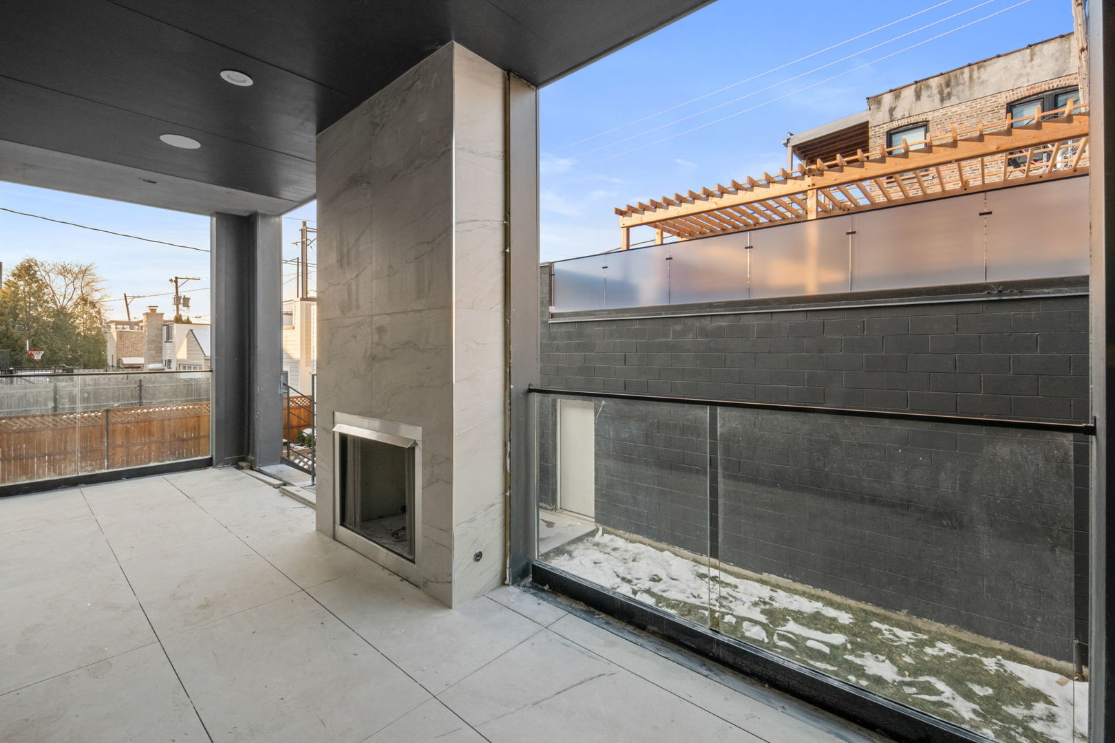 3754 N Claremont Avenue