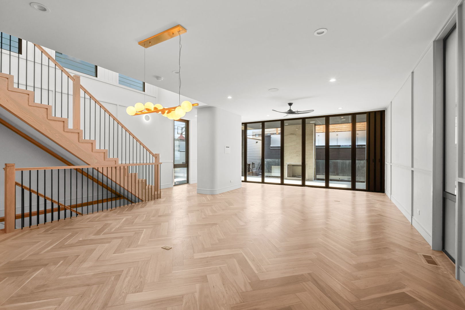 3754 N Claremont Avenue