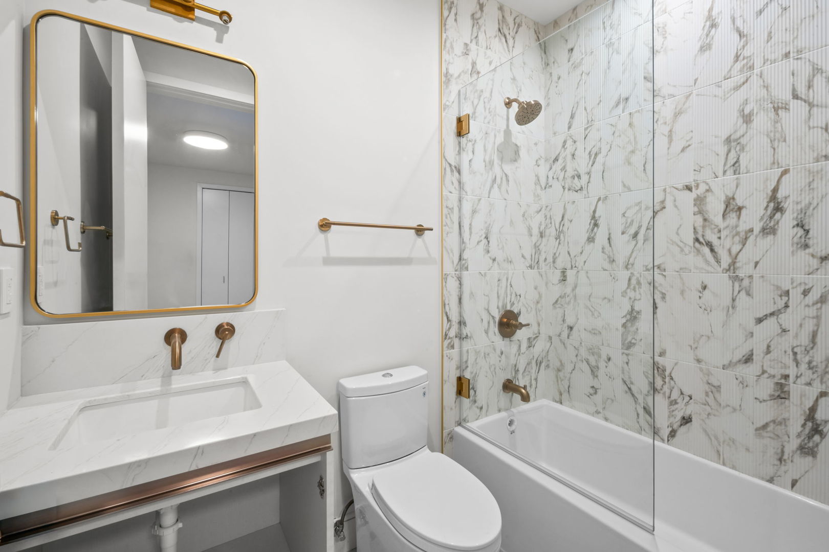 3754 N Claremont Avenue