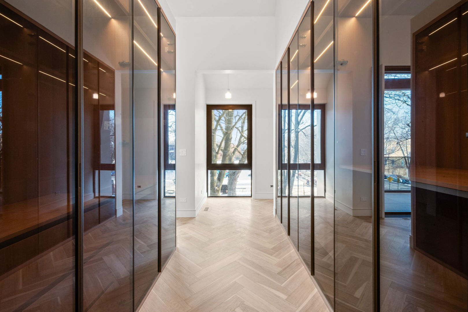 3754 N Claremont Avenue