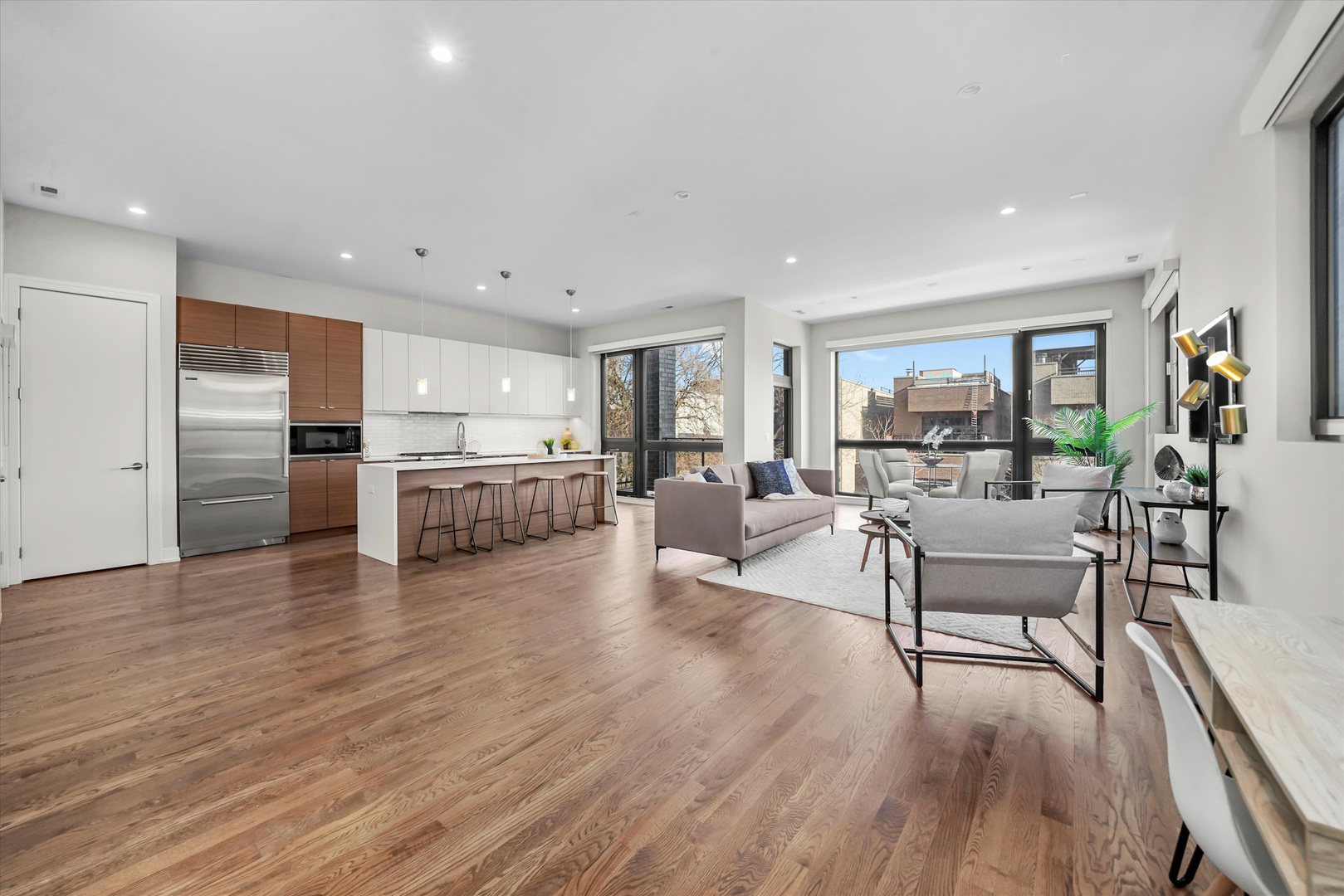 1020 N Marshfield Avenue Unit: 3