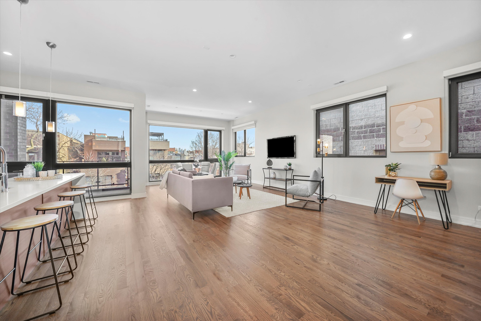 1020 N Marshfield Avenue Unit: 3