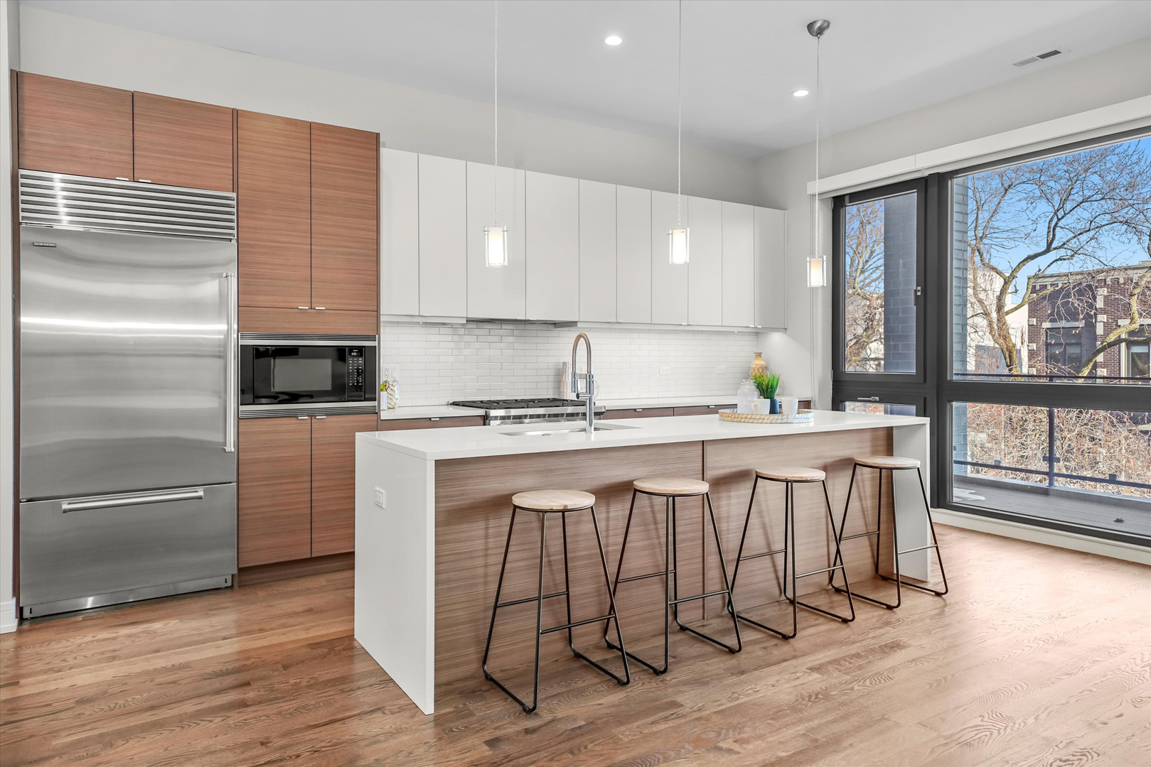 1020 N Marshfield Avenue Unit: 3