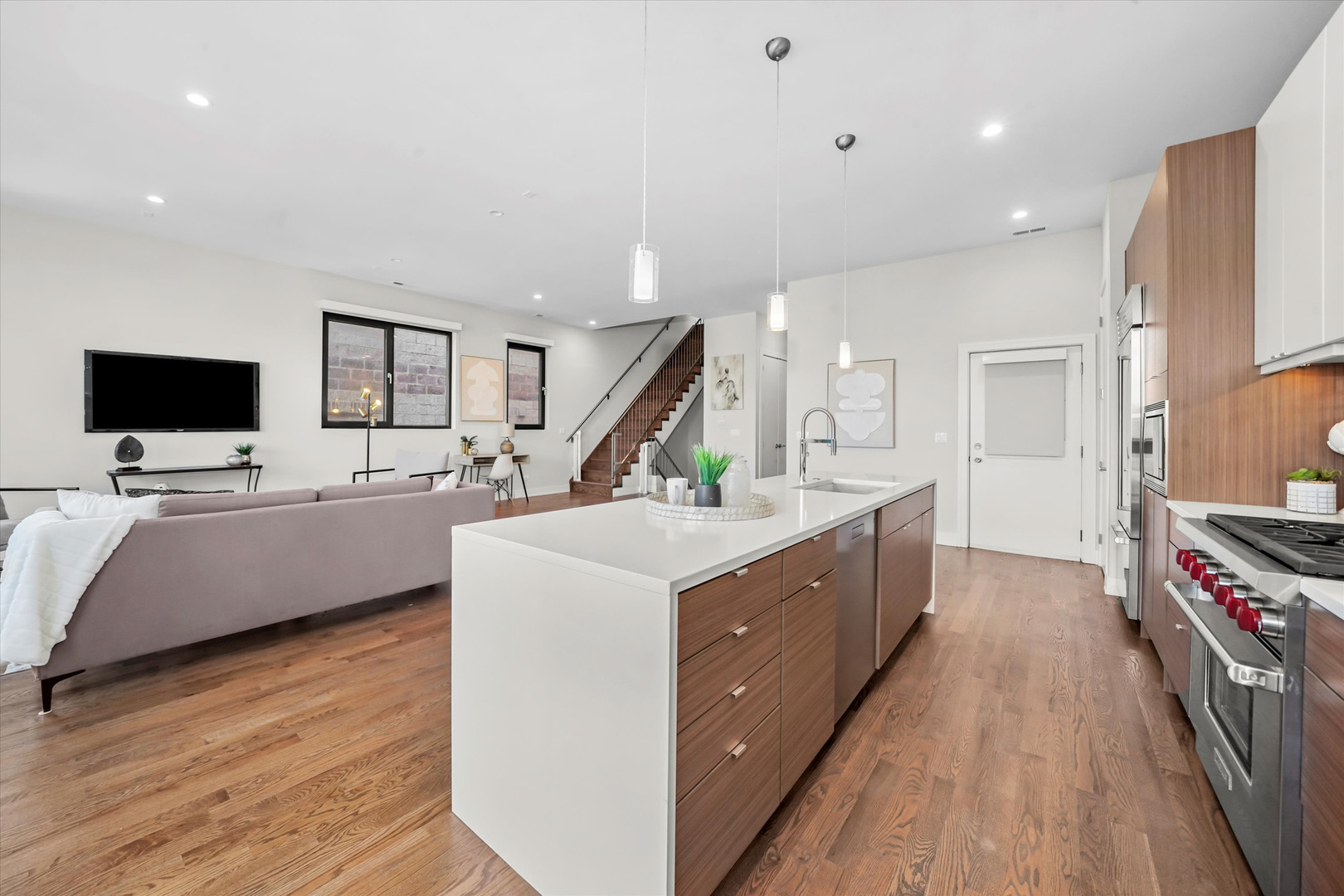 1020 N Marshfield Avenue Unit: 3