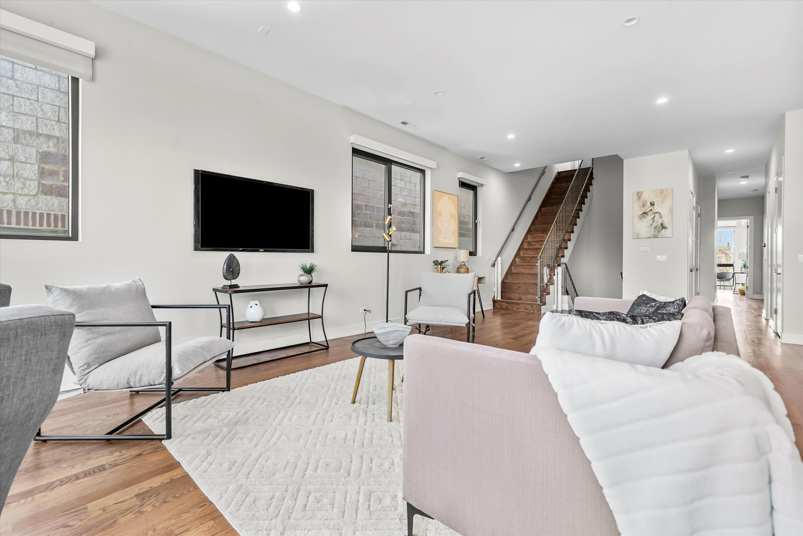 1020 N Marshfield Avenue Unit: 3