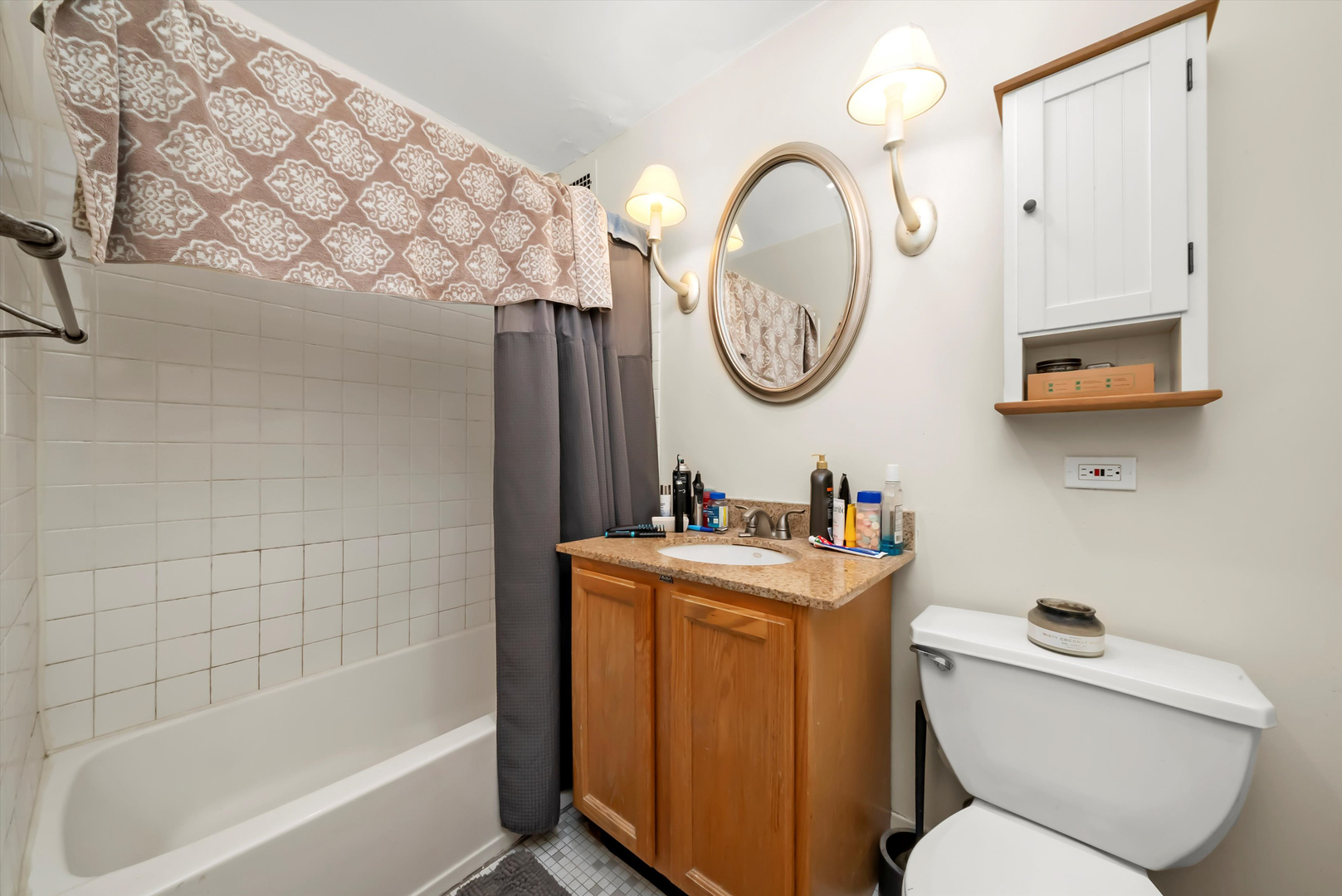 1460 N SANDBURG Terrace Unit: 705