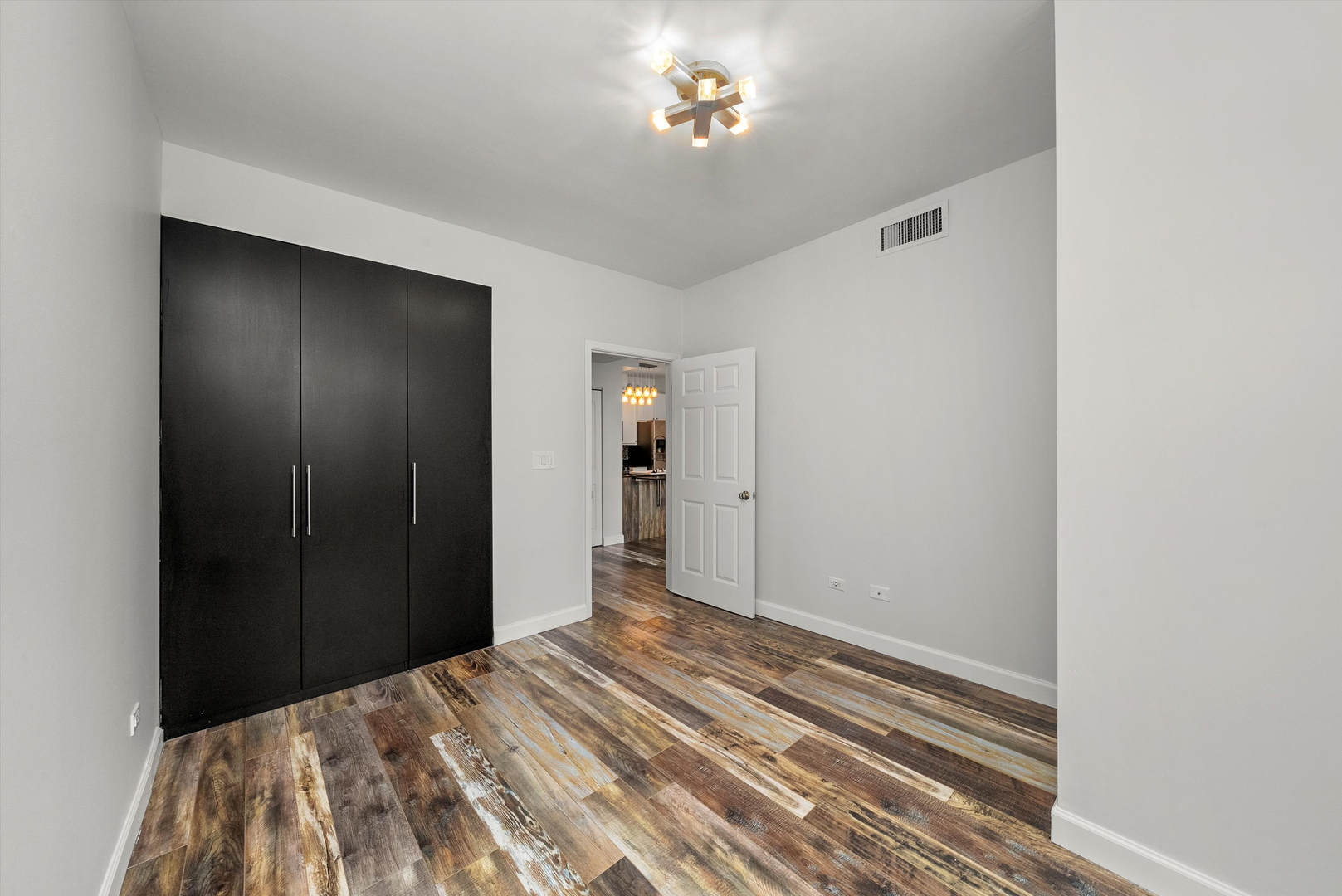 400 W Ontario Street Unit: 808