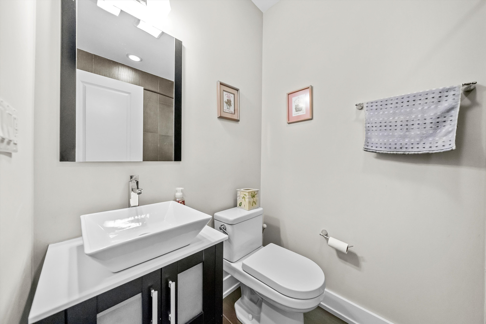 3215 N ELSTON Avenue Unit: 1N