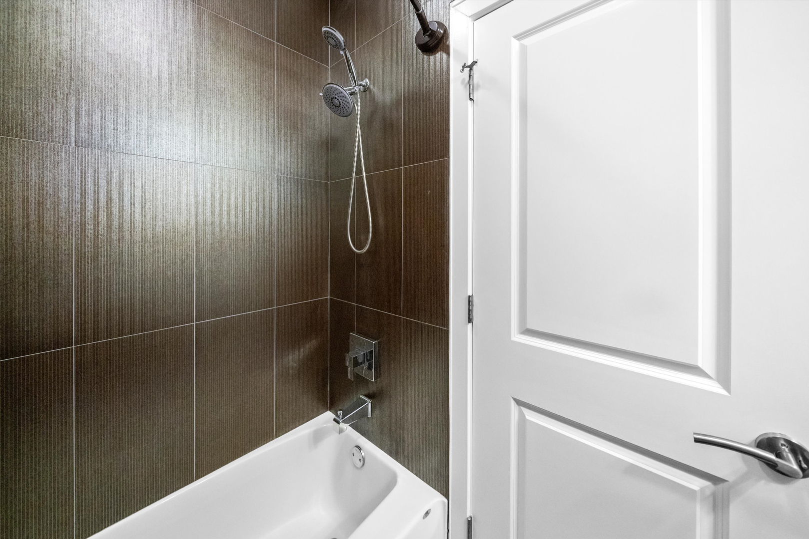 3215 N ELSTON Avenue Unit: 1N