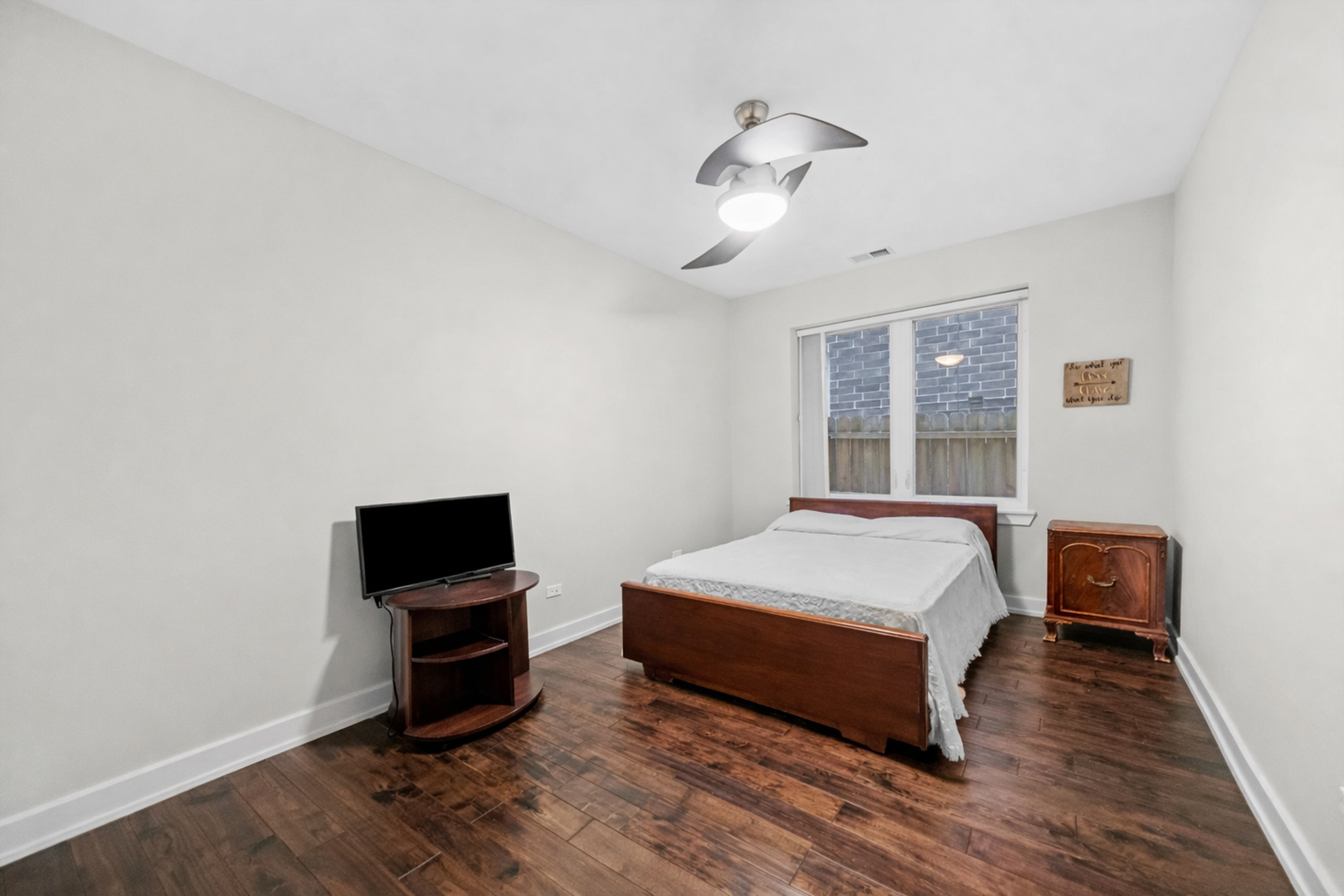 3215 N ELSTON Avenue Unit: 1N