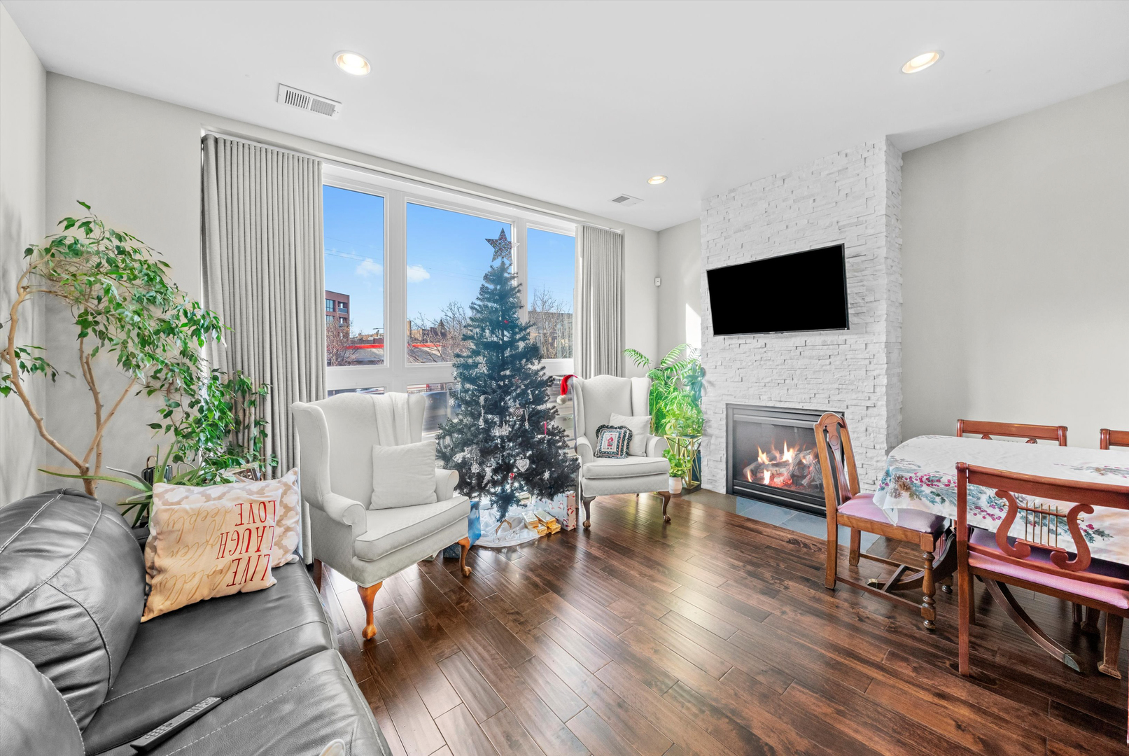 3215 N ELSTON Avenue Unit: 1N