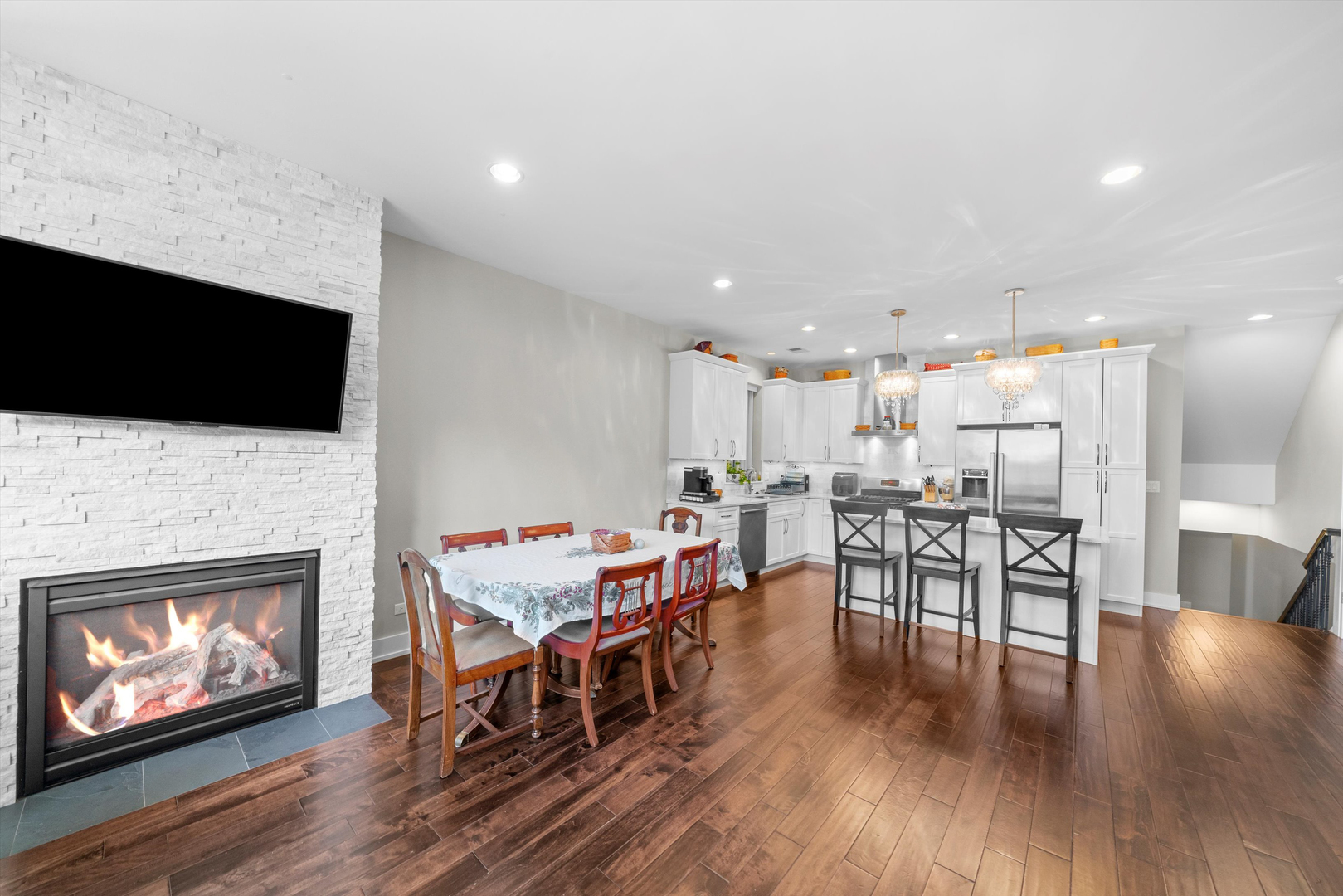 3215 N ELSTON Avenue Unit: 1N