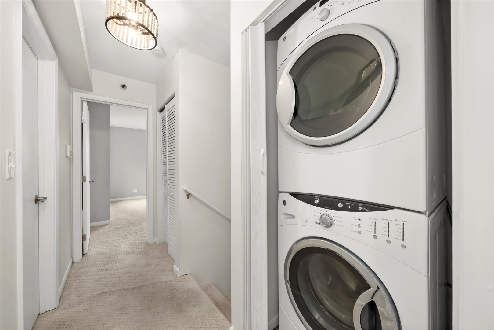 2208 W DIVERSEY Avenue Unit: S