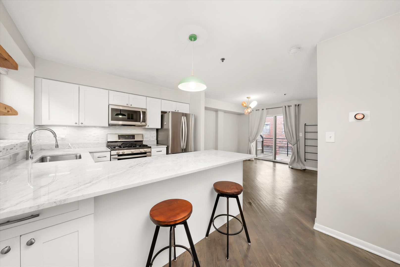 2208 W DIVERSEY Avenue Unit: S