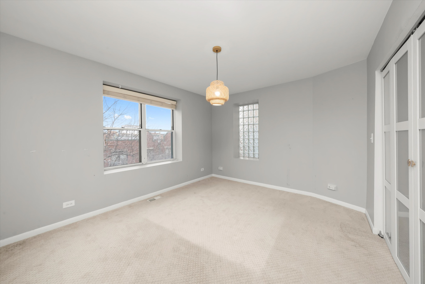 2208 W DIVERSEY Avenue Unit: S