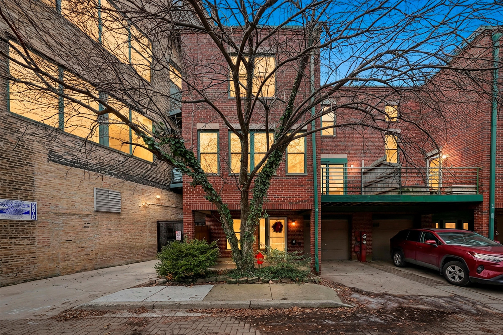 2208 W DIVERSEY Avenue Unit: S