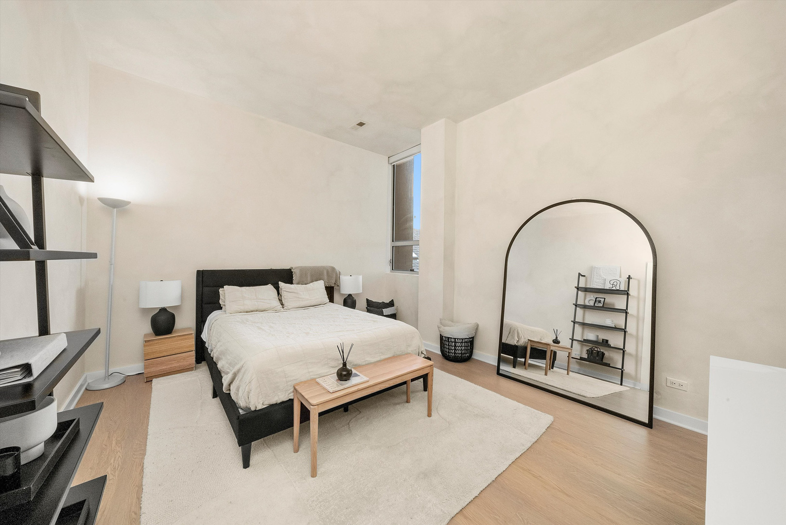 1750 N Clybourn Avenue Unit: 202