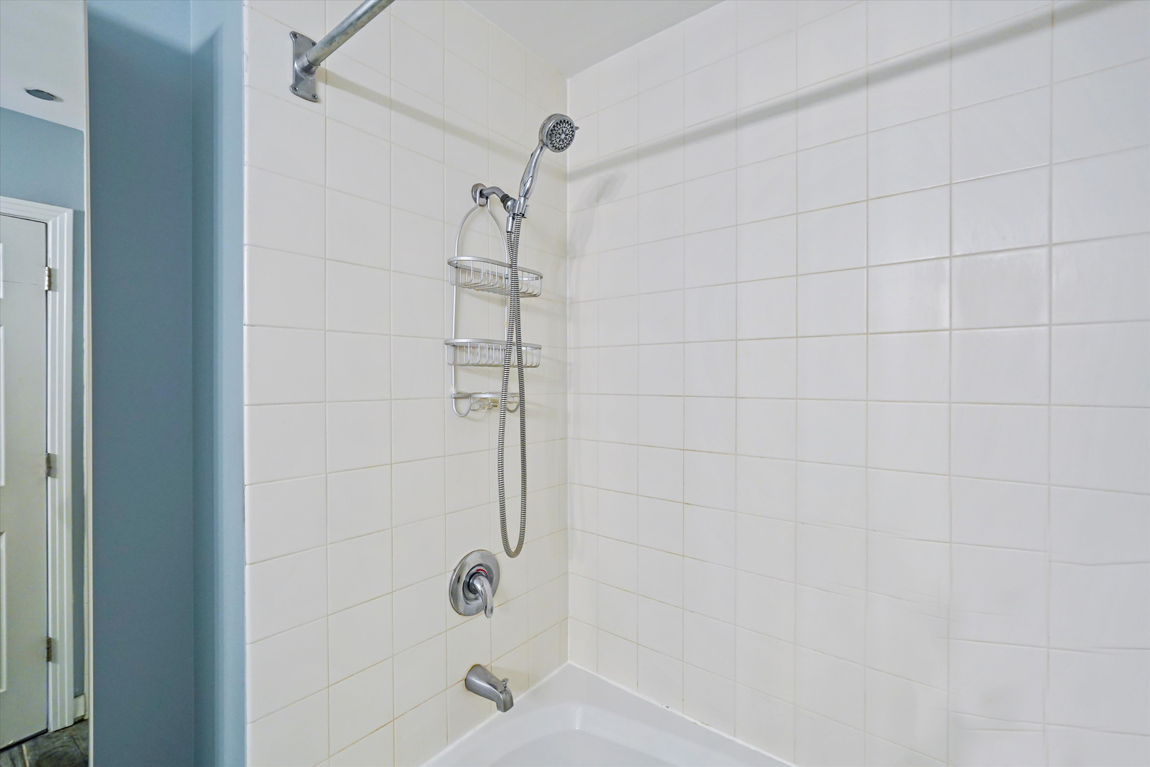 833 W 15th Place Unit: 711