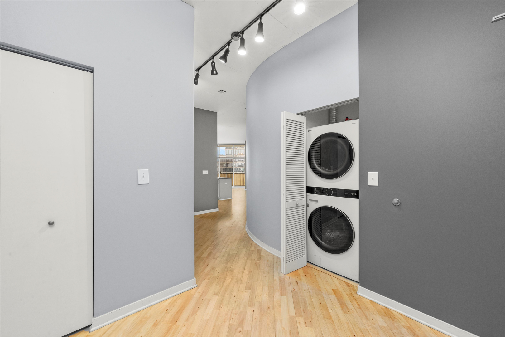 1600 S Indiana Avenue Unit: 1708