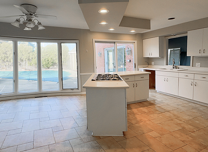 19W084 N Chateaux Avenue