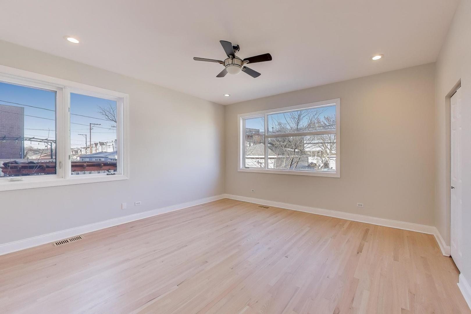 1920 N Springfield Avenue Unit: 1S