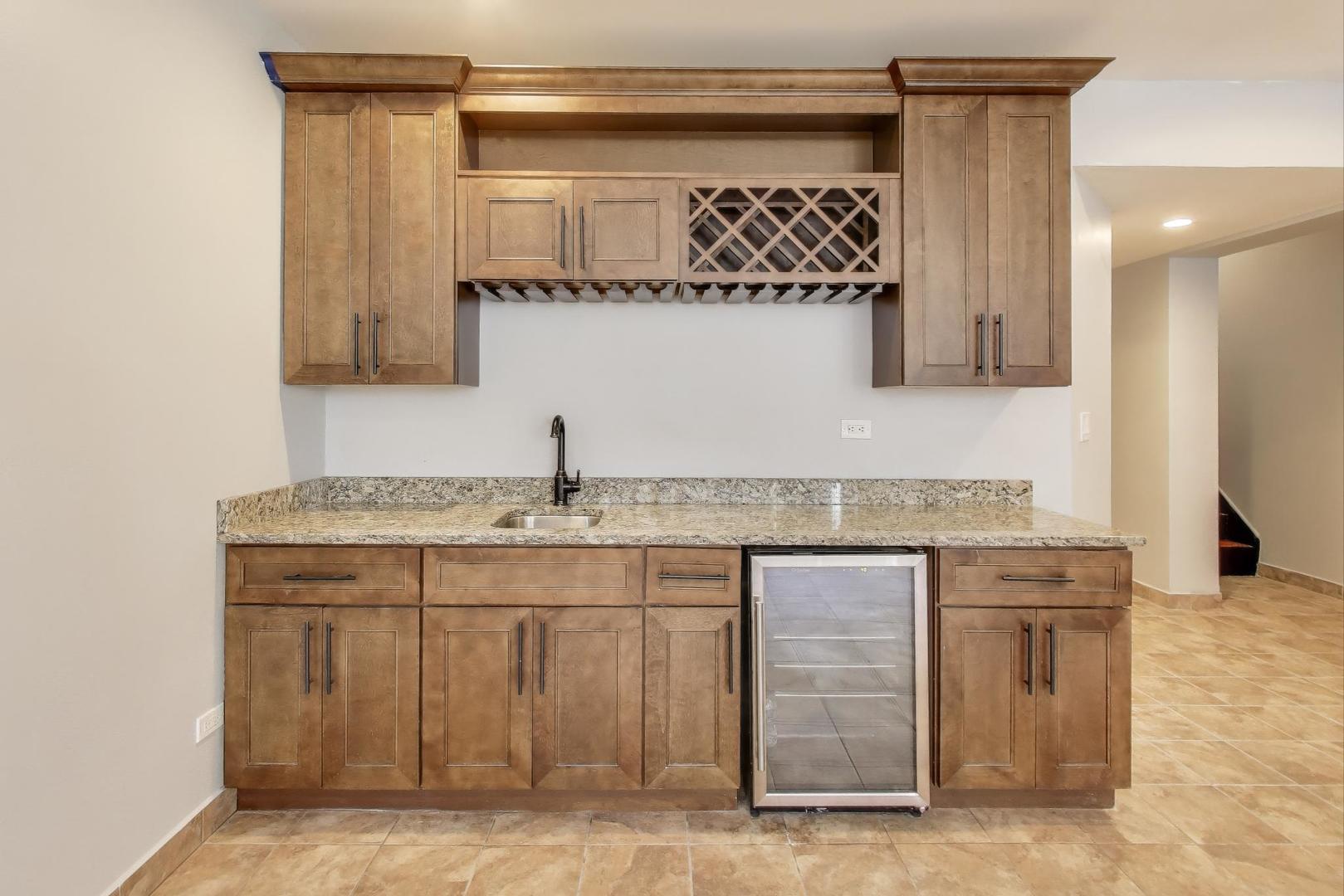 1920 N Springfield Avenue Unit: 1S