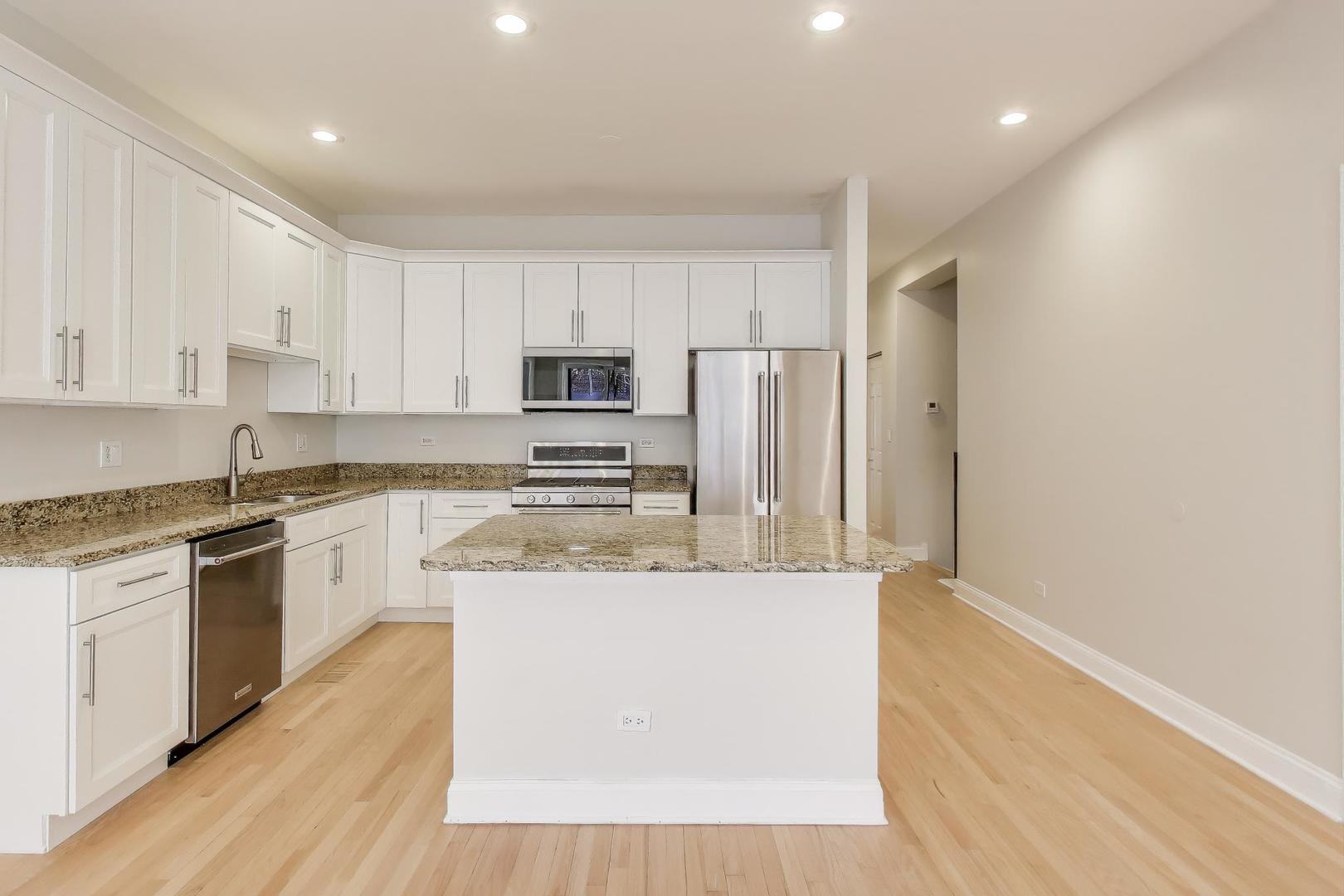 1920 N Springfield Avenue Unit: 1S