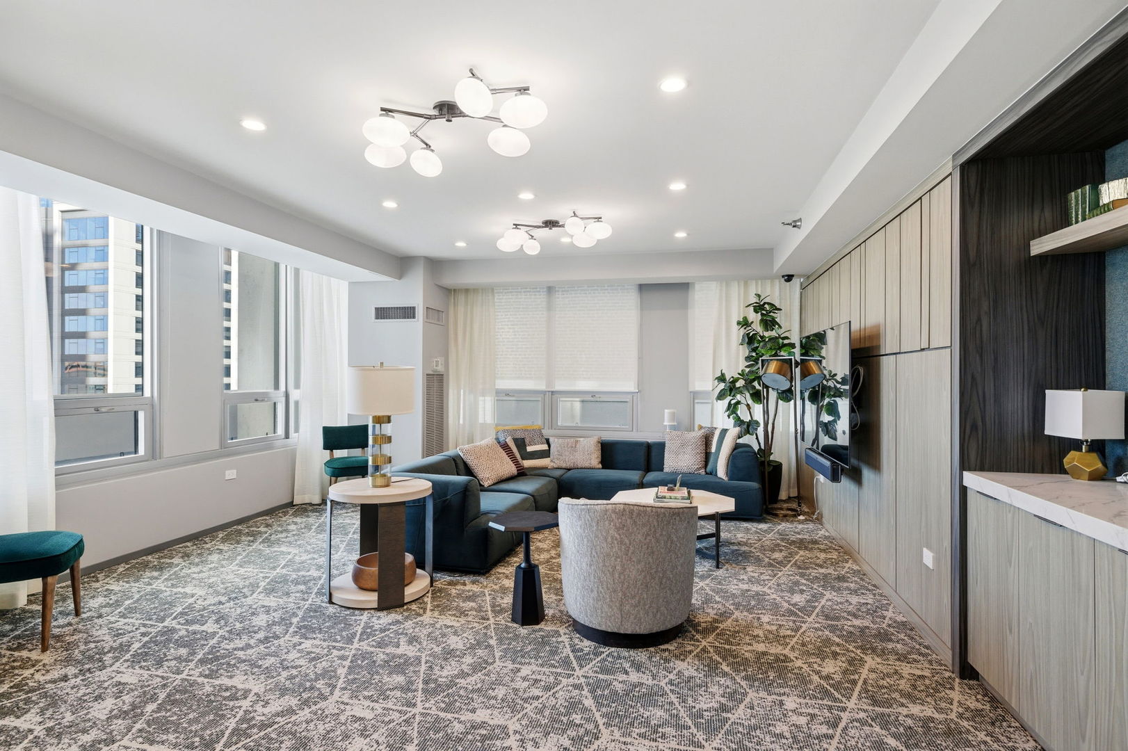 701 S Wells Street Unit: 2801