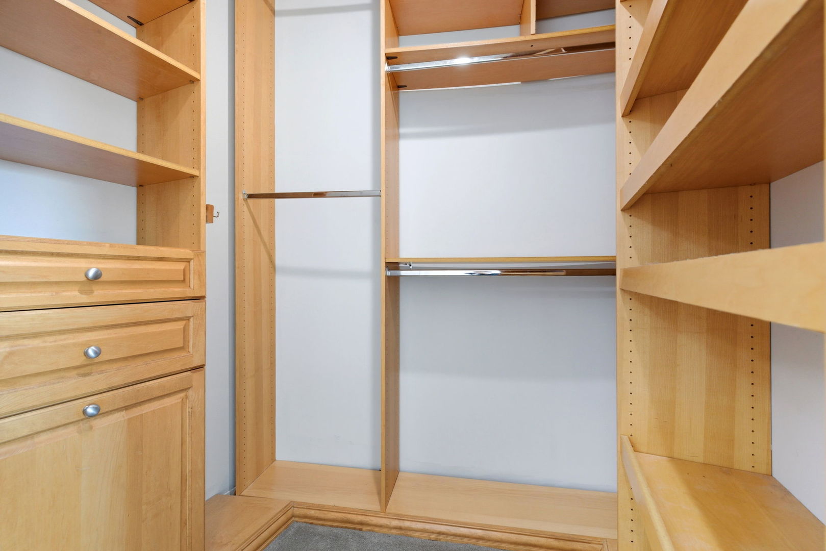 701 S Wells Street Unit: 2801