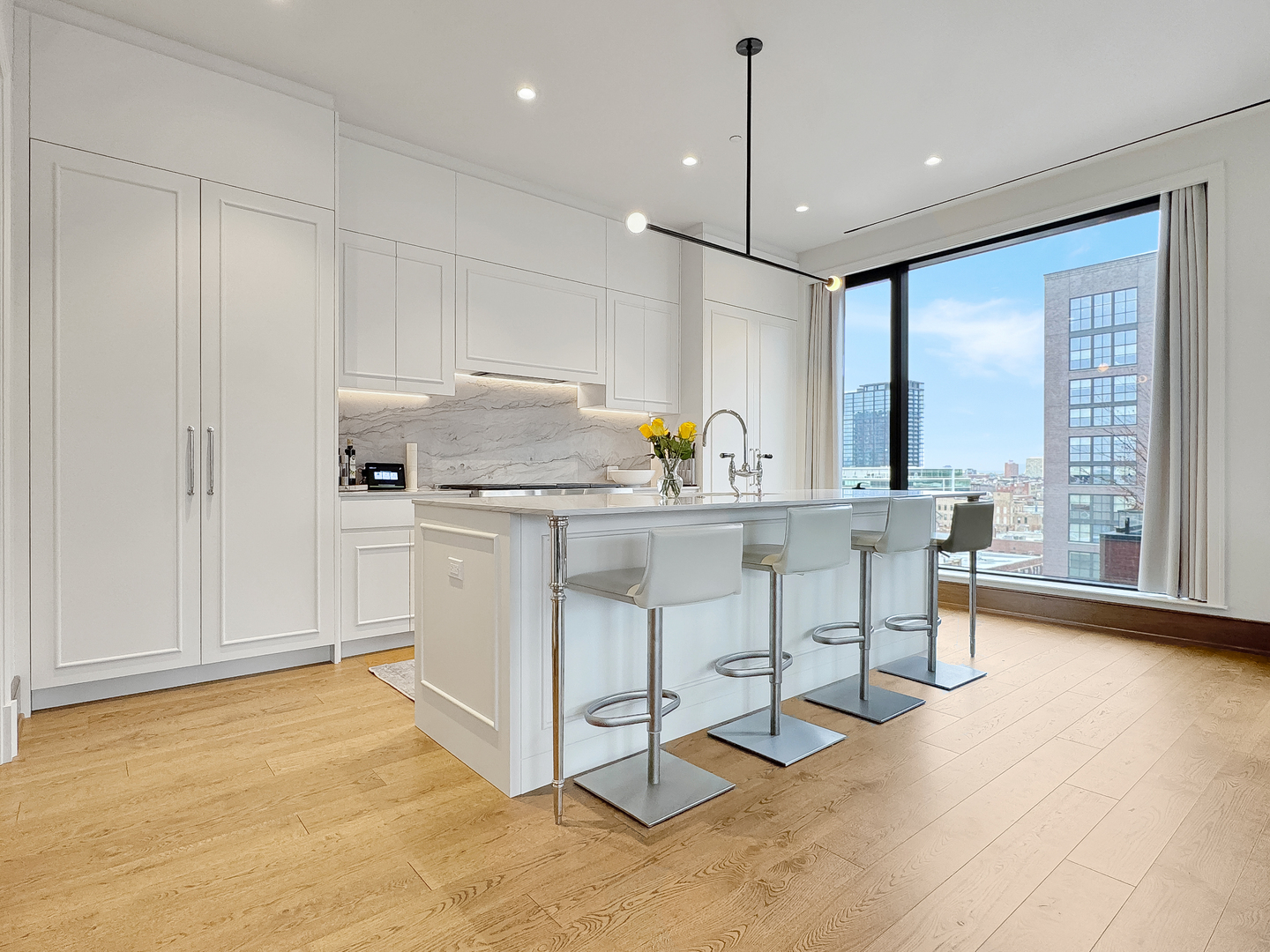 21 N May Street Unit: 802