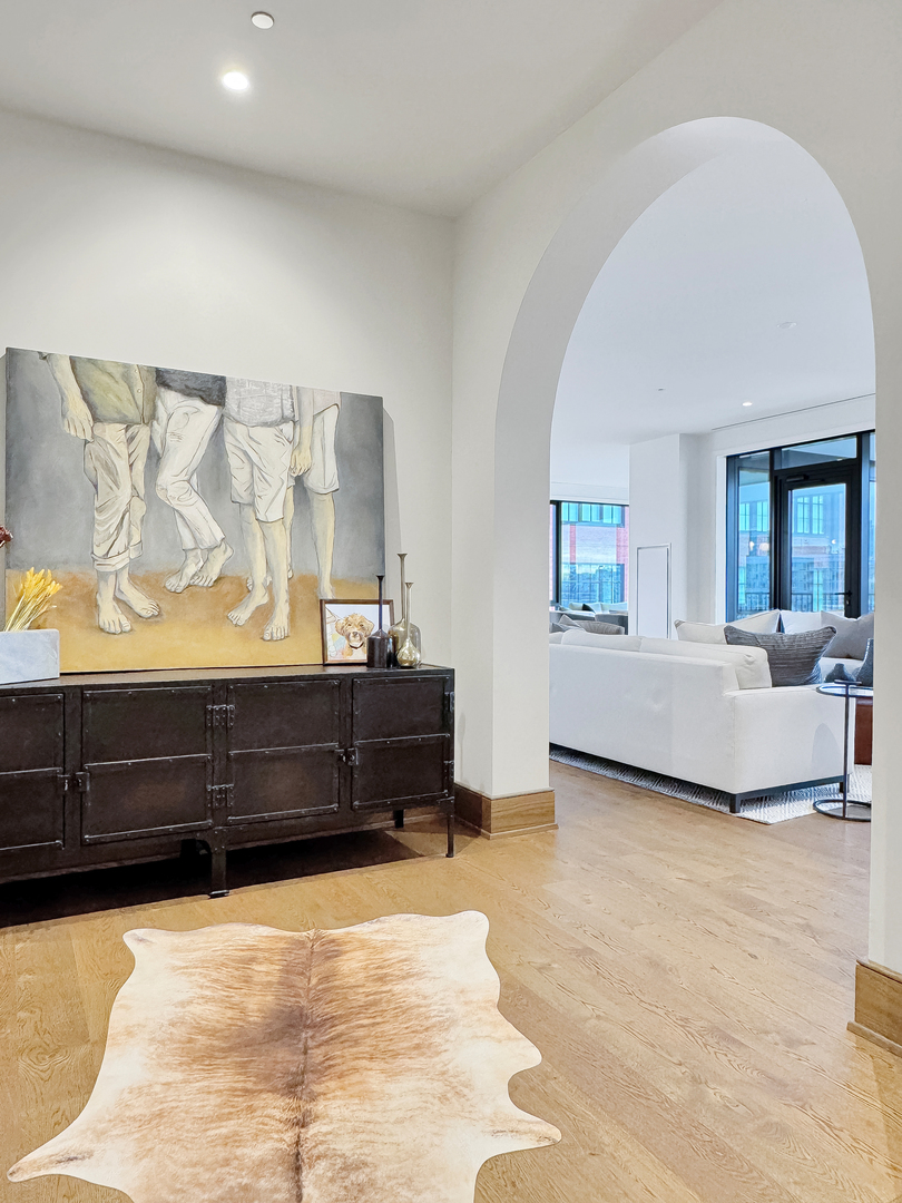 21 N May Street Unit: 802