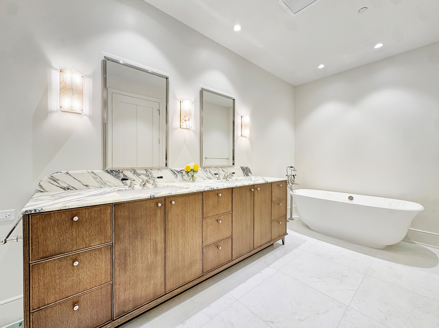 21 N May Street Unit: 802