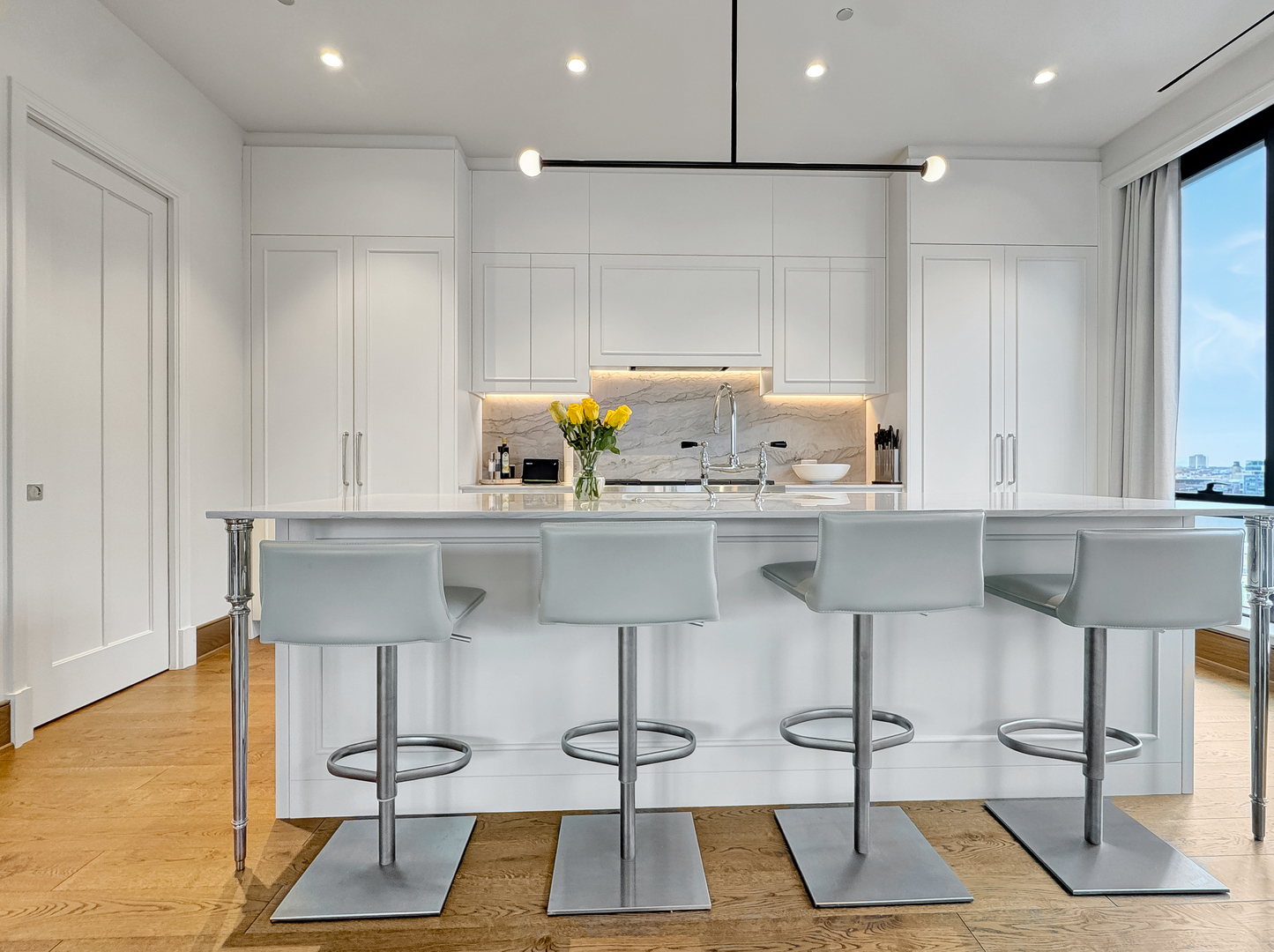 21 N May Street Unit: 802