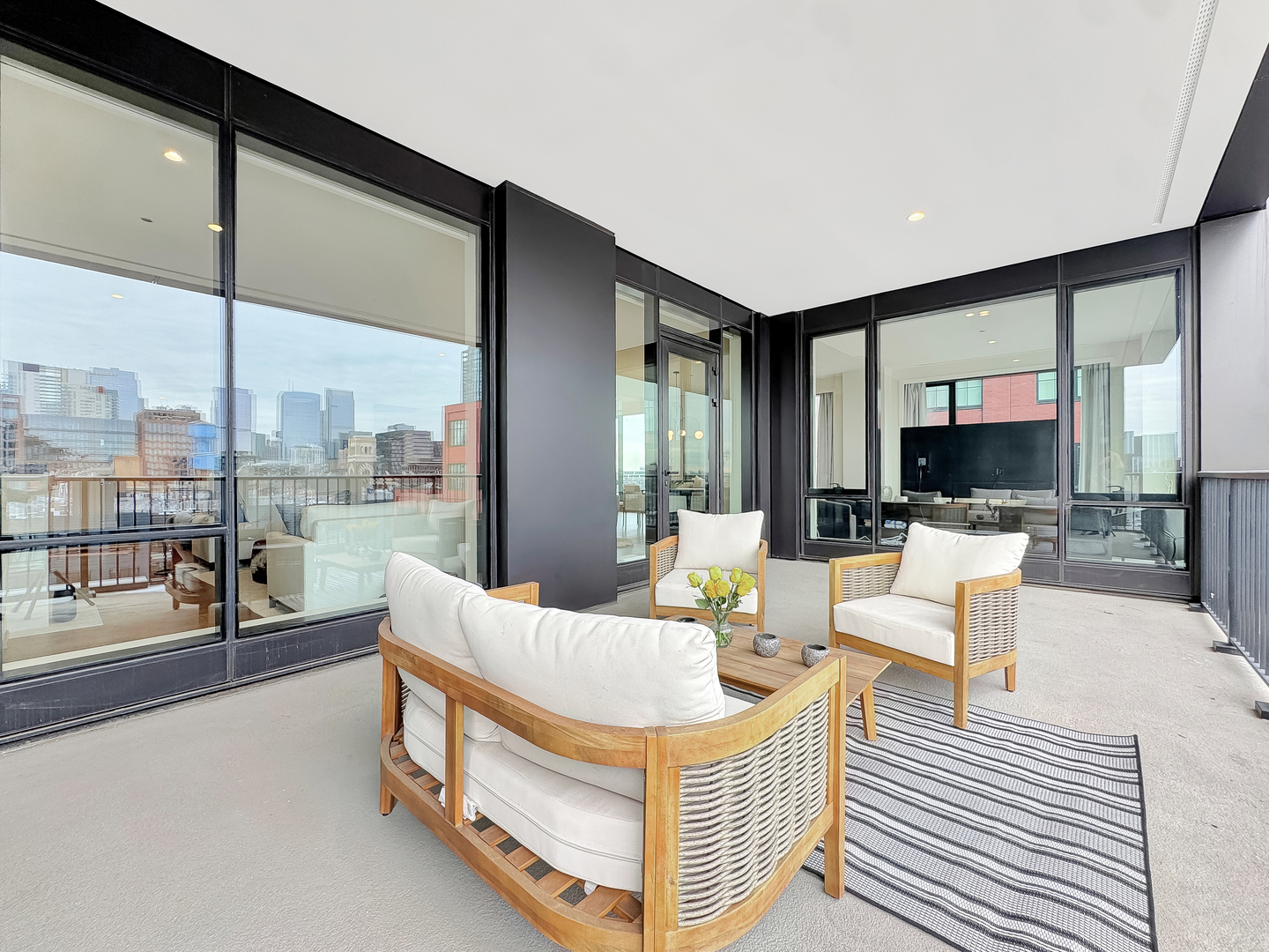 21 N May Street Unit: 802