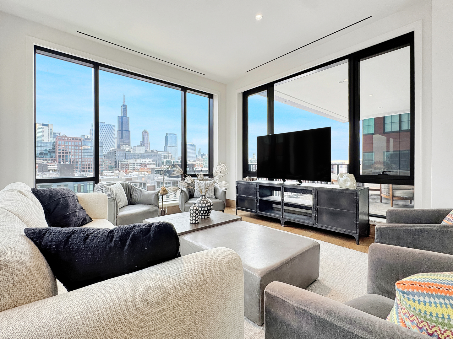 21 N May Street Unit: 802