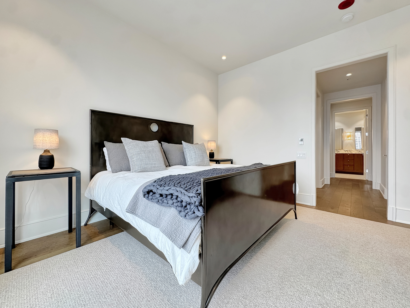 21 N May Street Unit: 802