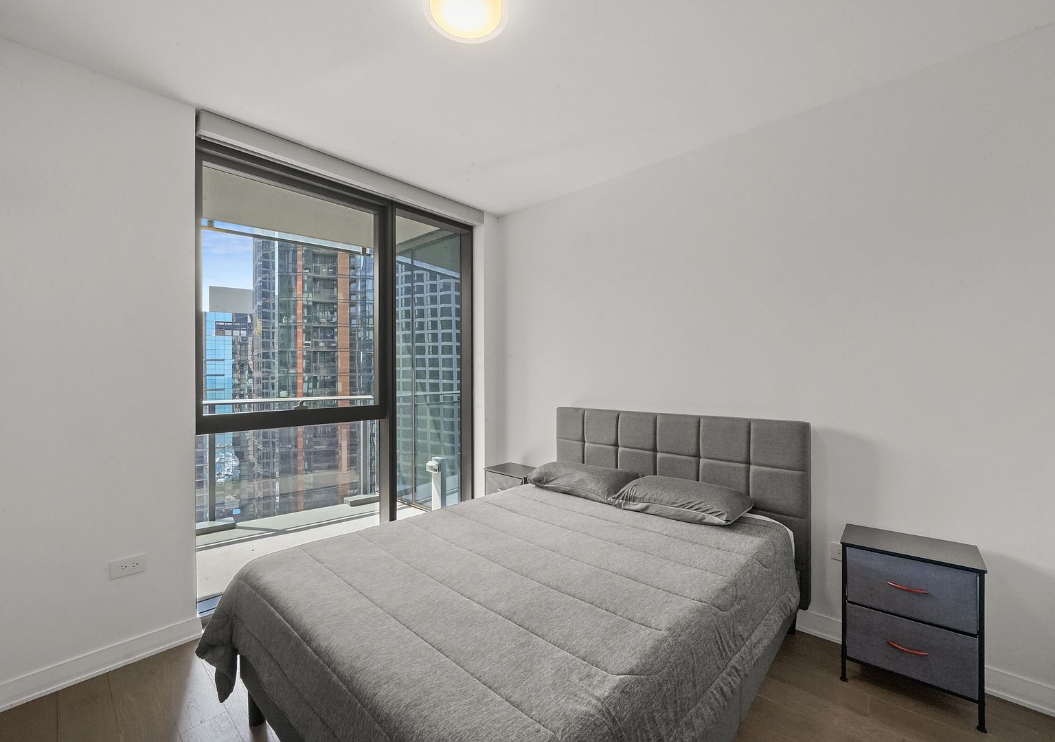 211 N Harbor Drive Unit: 2203