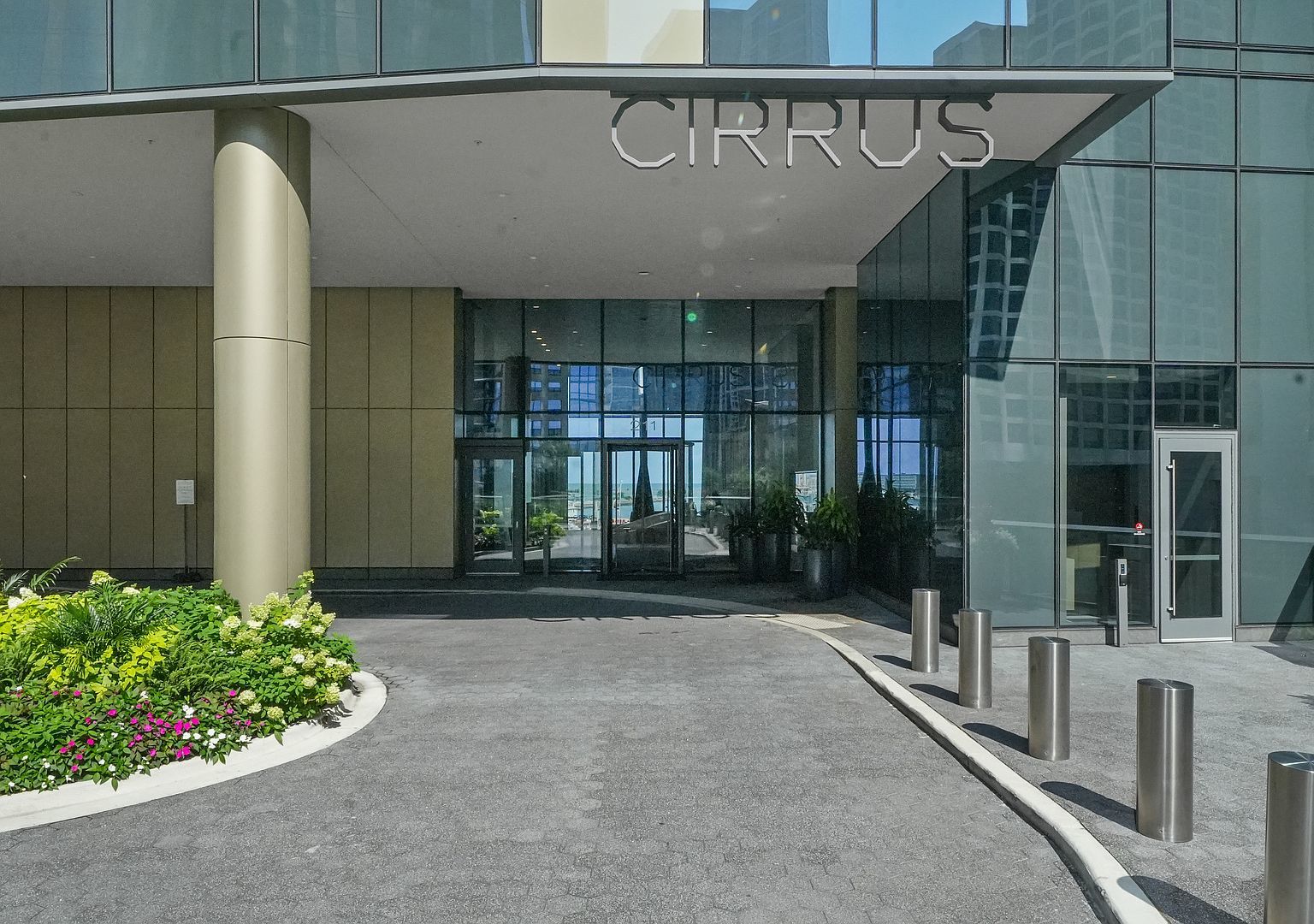 211 N Harbor Drive Unit: 2203