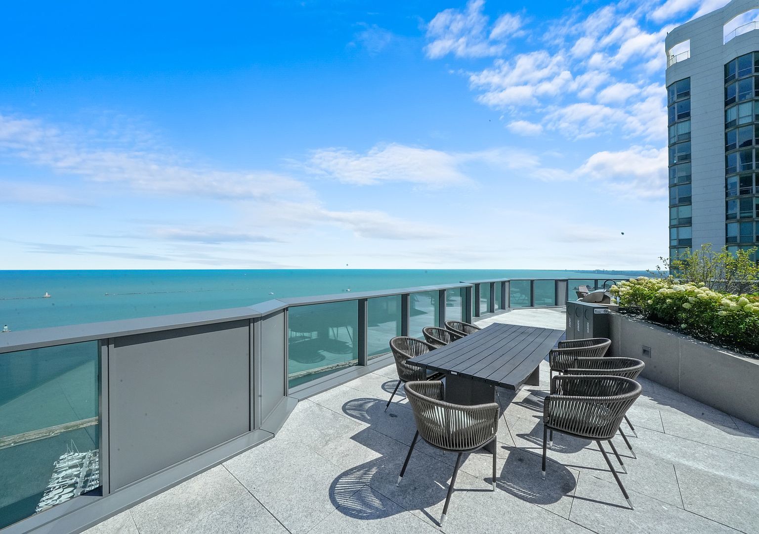 211 N Harbor Drive Unit: 2203