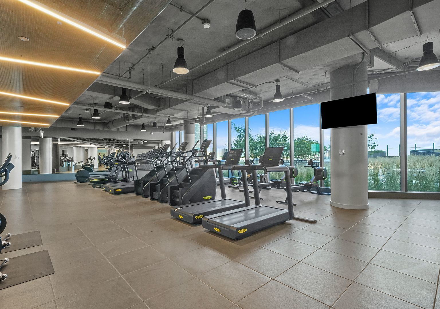 211 N Harbor Drive Unit: 2203