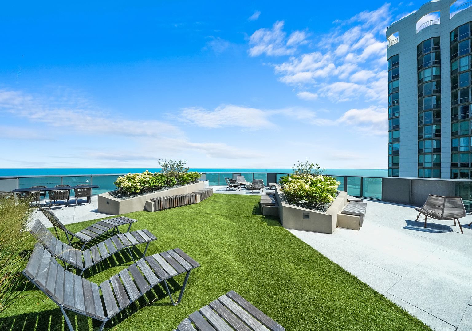 211 N Harbor Drive Unit: 2203