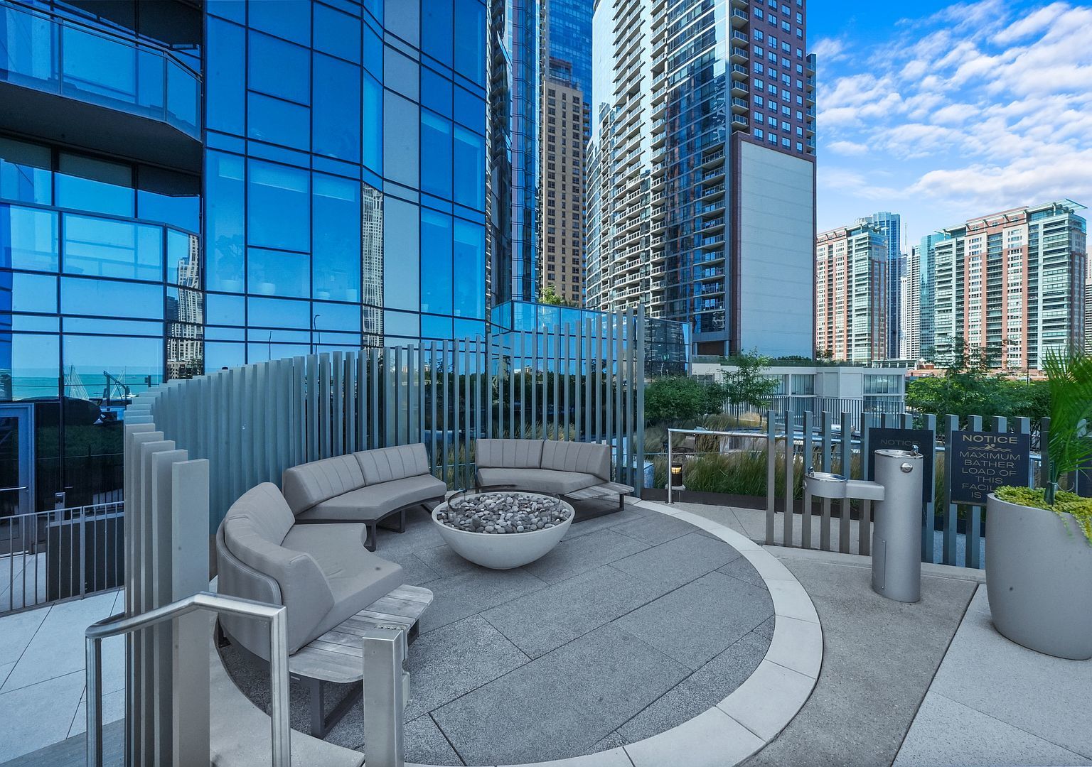 211 N Harbor Drive Unit: 2203