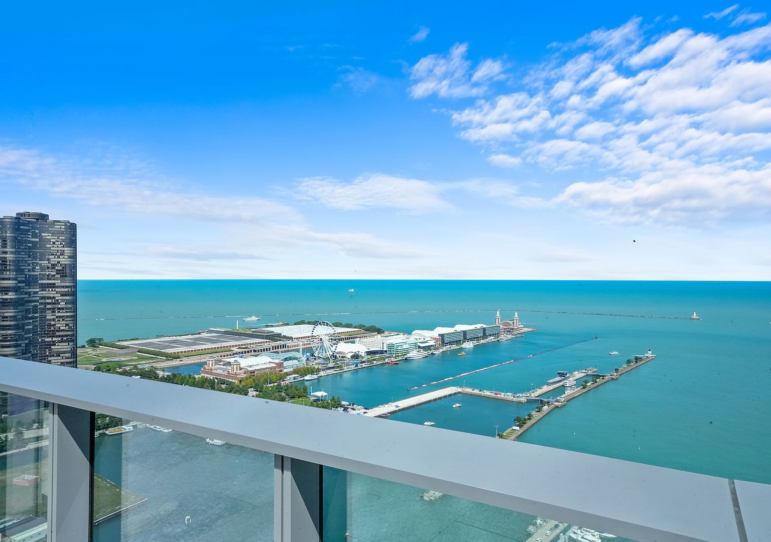 211 N Harbor Drive Unit: 2203