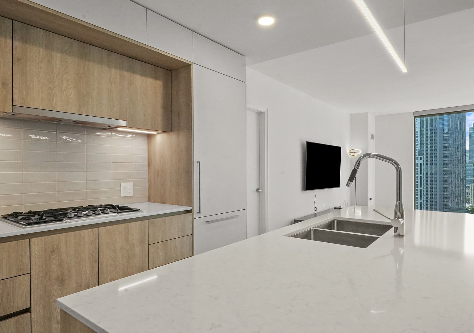 211 N Harbor Drive Unit: 2203