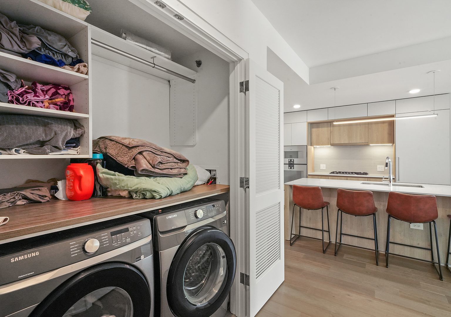 211 N Harbor Drive Unit: 2203