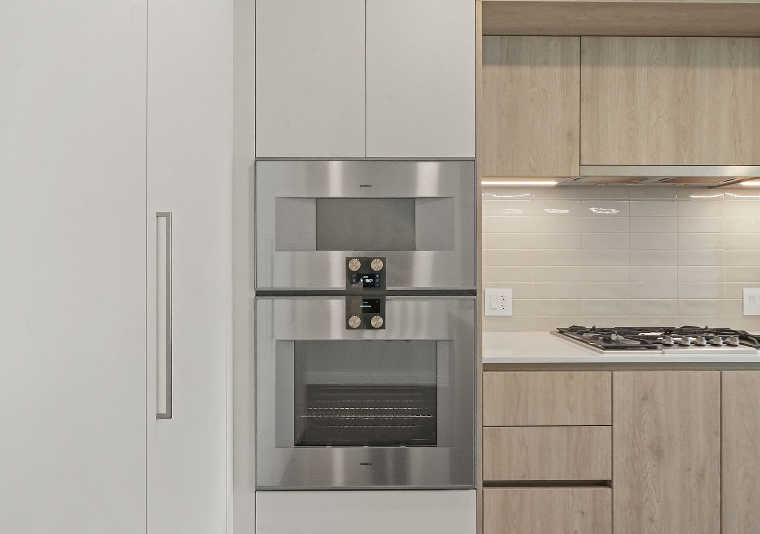 211 N Harbor Drive Unit: 2203